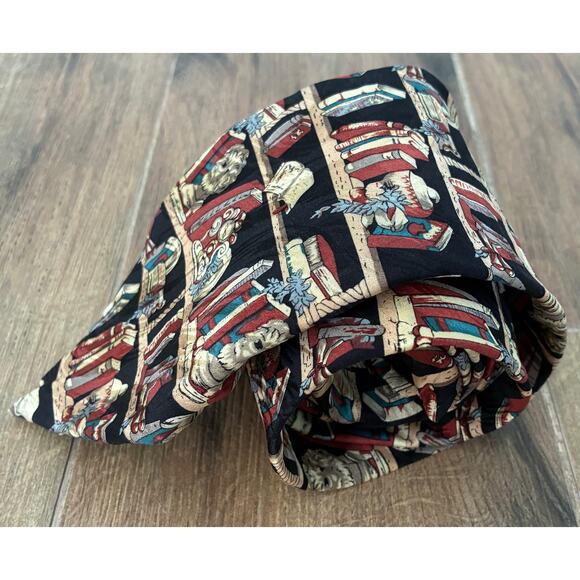 Museum Artifacts Silk Tie Books - Picture 6 of 6